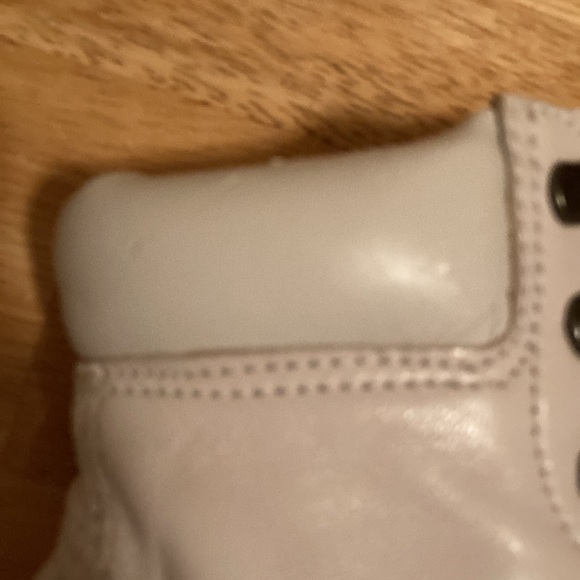 Colin Stuart Leather Off White Lace Up Booties - Picture 3 of 6